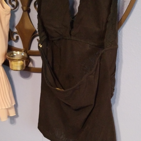 2 beautiful tank tops - Picture 4 of 7